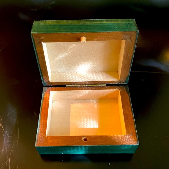 Hand Crafted Wooden Dark Green Carved Decorative Mini Jewelry Box - Picture 2 of 4